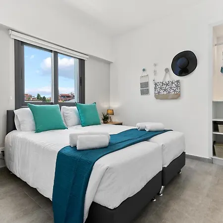아파트 Dreamy 2 Bed By The Sea 파포스