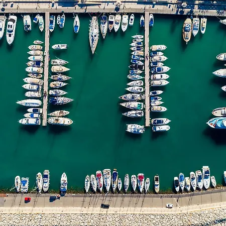 Dreamy 2 Bed By The Sea * Πάφος